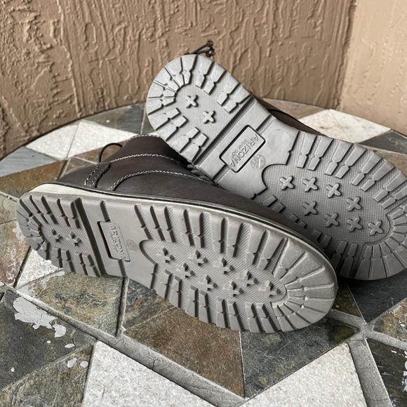 Toddler dark gray boots ~ size 12M - Picture 4 of 4